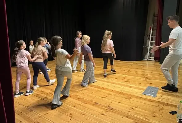 Taneczne warsztaty w gminie Lubiewo – salsa, cha-cha i dobra energia