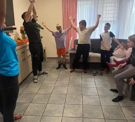 Warsztaty relaksacji oddechowej i kino — weekend pełen dobrej energii w Domach w Gostycynie
