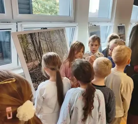 Uczniowie z Tucholi odkrywali historię krajobrazu na wyjątkowej wystawie